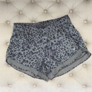 Athleta Printed Mesh Racer Run Shorts S Small 4”